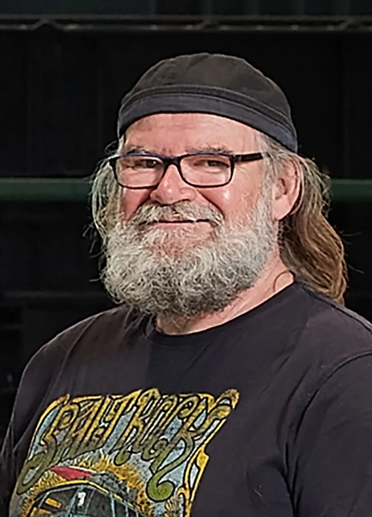 Michael Hakenberg - Bass